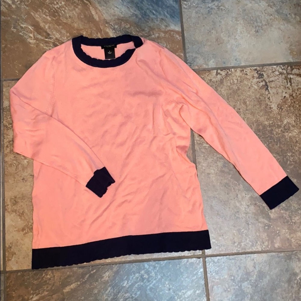 Ann Taylor sweater in perfect condition!